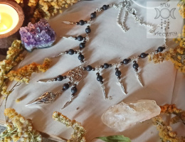 Naszyjnik Krucze czaszki lawa wulkaniczna pióra pentagram pentakl witch