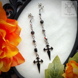 Kolczyki Dagger Cross obsydian srebrzysty krzyże gwiazdy stal