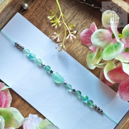 Choker Kotek fluoryt zielony gwiazdy makrama kamienie
