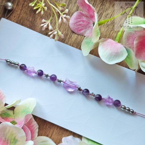 Choker Kotek ametyst gwiazdy makrama kamienie