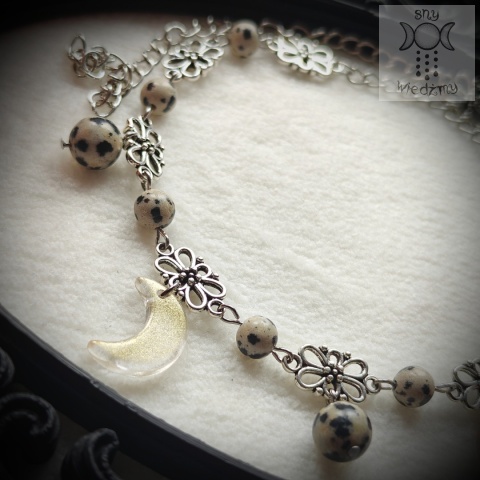 Filigranowy choker beżowy jaspis dalmatyńczyk księżyce moon