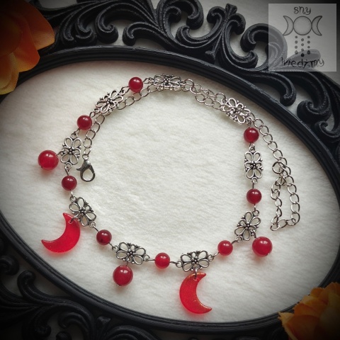 Filigranowy choker czerwony chalcedon księżyce moon
