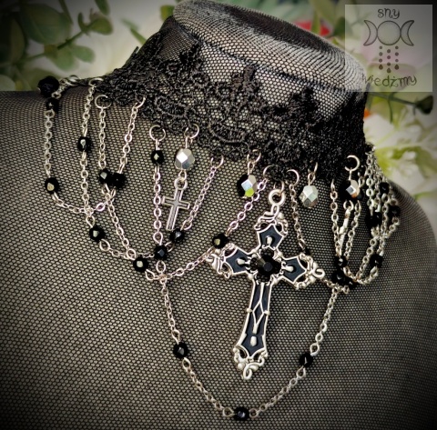 Kolia Dark Cross łańcuszki koronka krzyże goth gothic