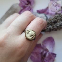 Delikatny pierścionek Kamea Bronze cameo