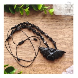 Makramowy naszyjnik nietoperz obsydian onyks makrama halloween