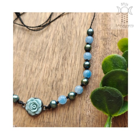 Choker Stone Rose jadeit niebieski hematyt róża Choker Stone Rose jadeit niebieski hematyt róża