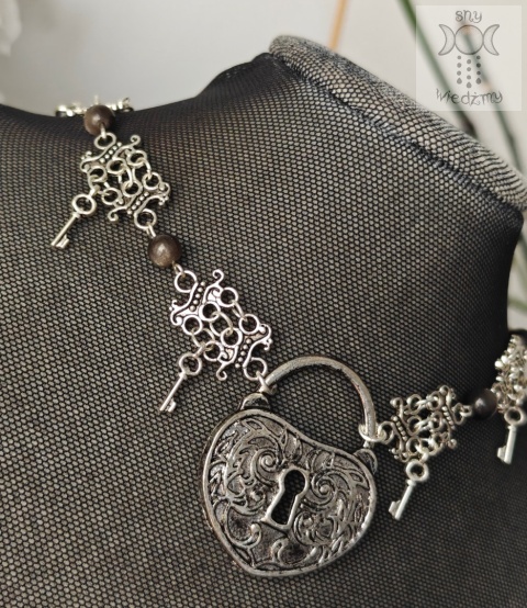 Choker Secret obsydian srebrzysty naszyjnik kolia kłódka klucze Choker Secret obsydian srebrzysty naszyjnik kolia kłódka klucze