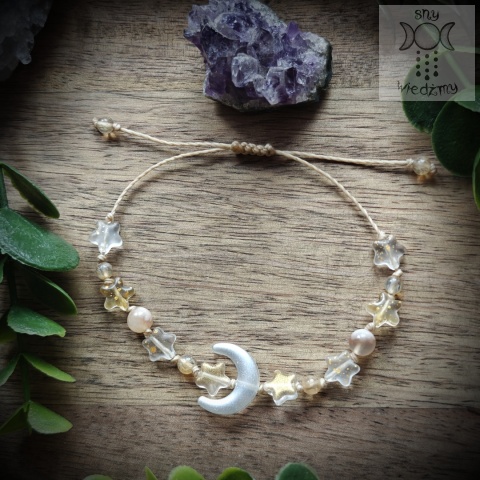 Bransoletka Lunaris agat kwiatowy kwarc kawowy makrama księżyc gwiazdy lunula whimsigoth witchy celestial
