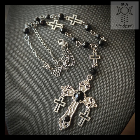 Naszyjniki Onyxa Cross onyks krzyże stal kryształki