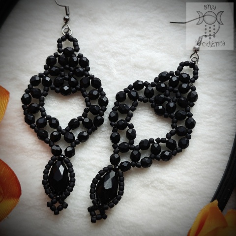 Kolczyki Satin Dark czarne koraliki goth gothic beading