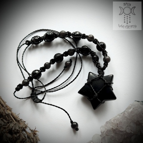 Makramowy naszyjnik gwiazda onyks uleksyt makrama