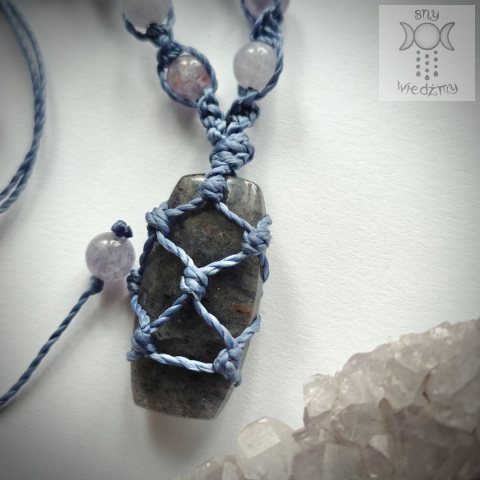 Makramowy naszyjnik lolit jadeit makrama