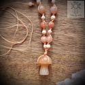 Naszyjnik Grzybek jadeit makrama jesieniara