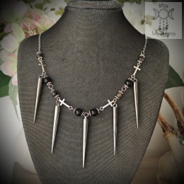 Naszyjnik Spike Cross obsydian srebrzysty krzyże kolce