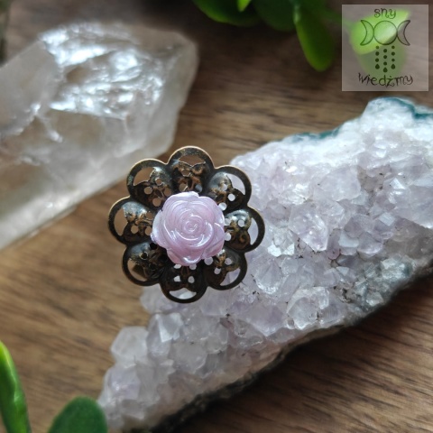 Pierścionek Filigranowa Róża liliowa brąz ażurowy regulowany