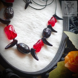 Choker Czarne Kły naszyjnik kryształki Dark spike