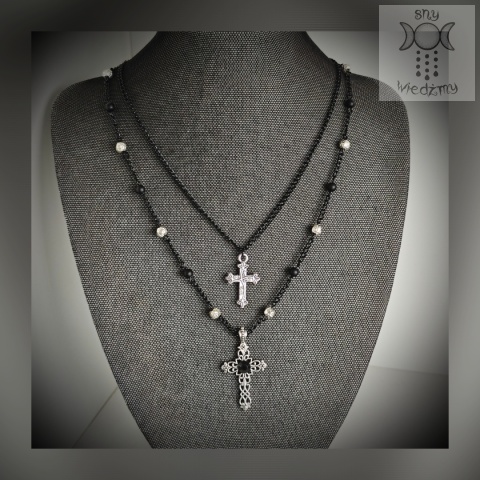 Julian Cross naszyjnik onyks krzyż krzyże goth gothic