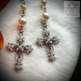Kolczyki Pearl Cross perełki krzyż