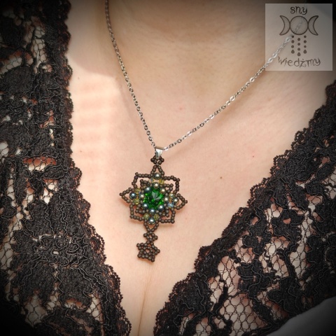 Naszyjnik Lonely Star zielony hematy beading goth gothic gwiazda