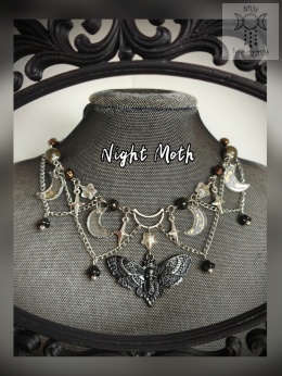 Naszyjnik Night Moth stal obsydian złocisty ćma gwiazdy