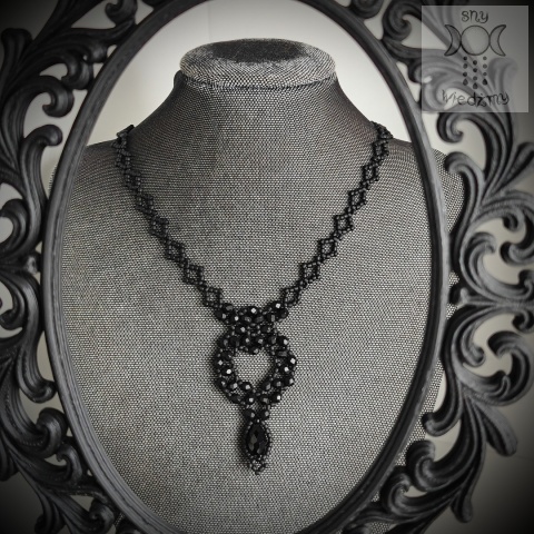 Naszyjnik Satin Dark koraliki goth gothic victorian beading
