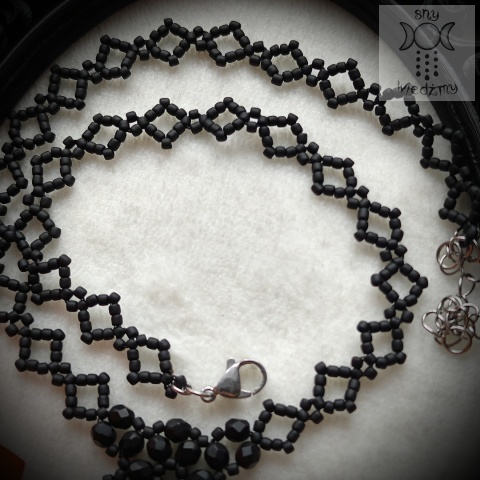 Naszyjnik Satin Dark koraliki goth gothic victorian beading