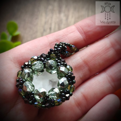 Naszyjnik Velvet Luna prehnit zielony księżyc beading